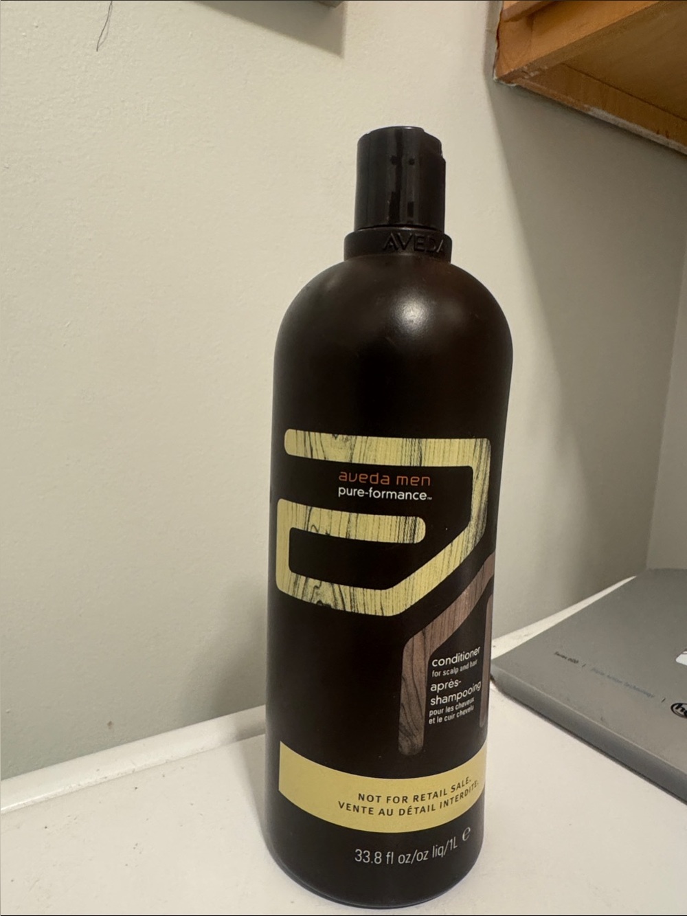 AVEDA Men Pure-Formance Conditioner - Black 33.8 fl oz 1 liter